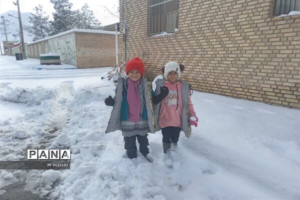 بارش اولین برف پاییزی در شهرستان میبد
