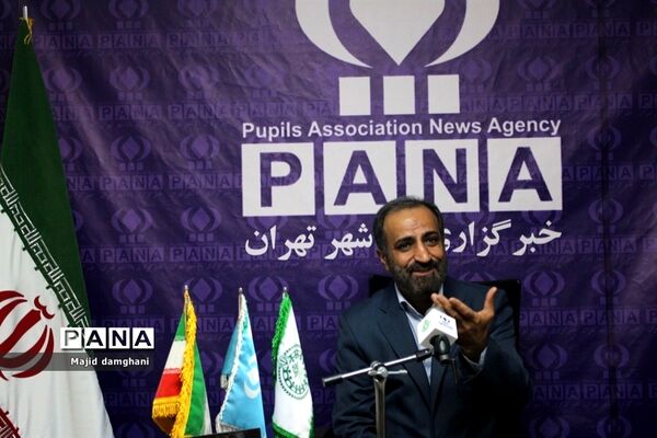 بازدید معاون پرورشی و فرهنگی آموزش و پرورش از سازمان دانش‌آموزی شهر تهران
