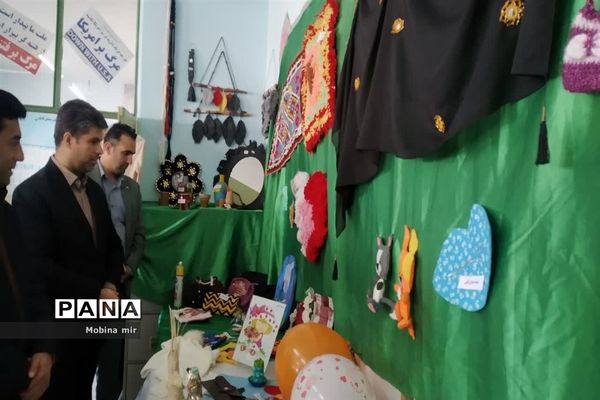 نمایشگاه هفته پژوهش