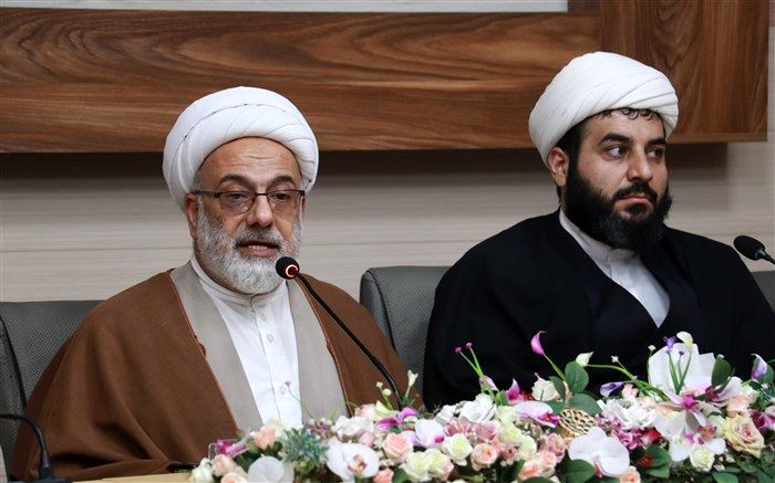 تعلیم و تربیت اصل، اساس و ریشه‌ای است