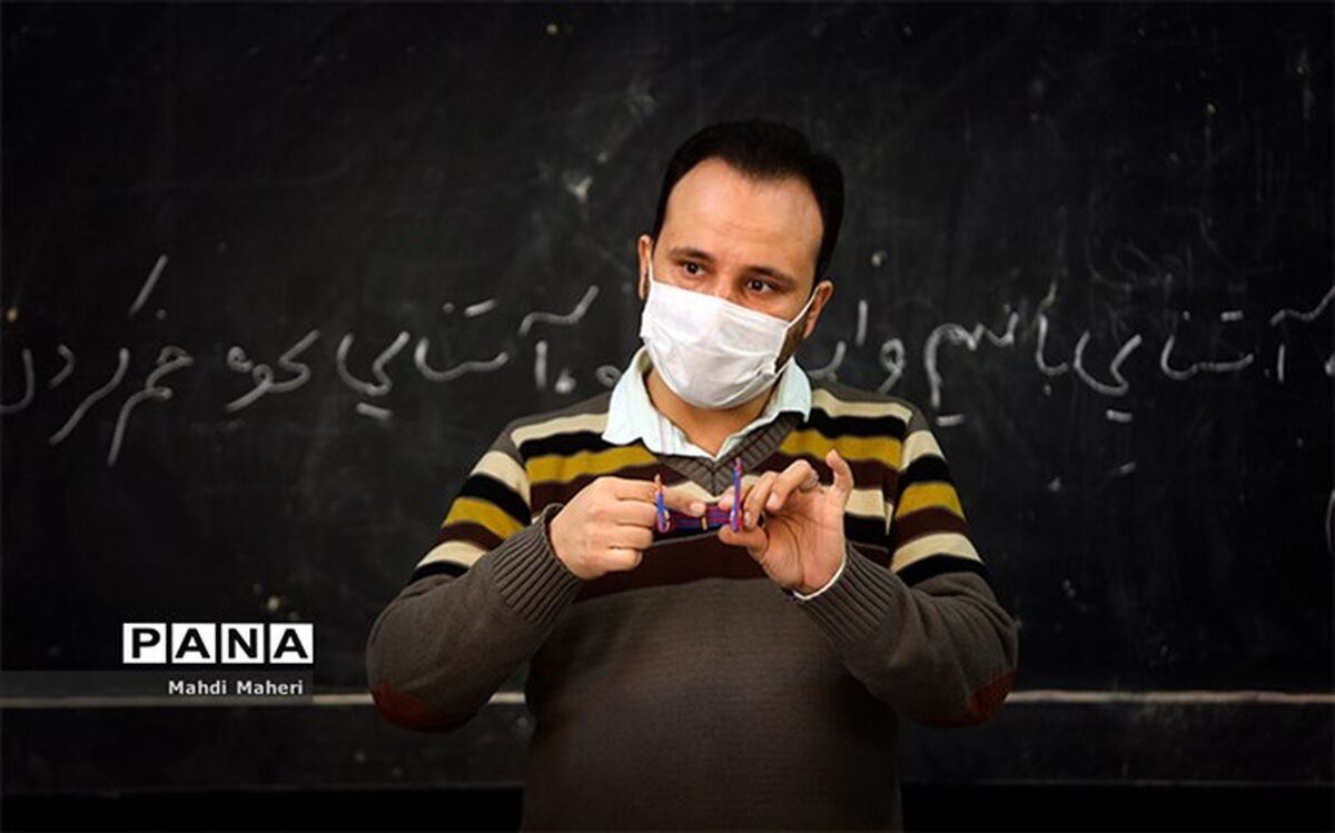 معلم، محور تمدن‌ساز جامعه اسلامی است