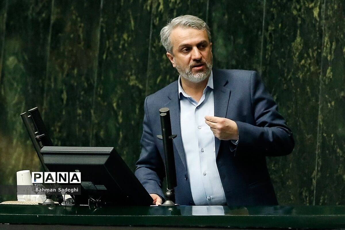 اولین خودروهای وارداتی‌ هفته آینده به گمرک خواهد آمد