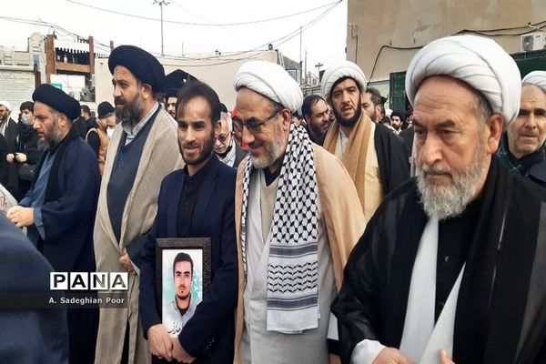 مراسم تشییع پیکر طلبه شهید حسن مختارزاده در قم
