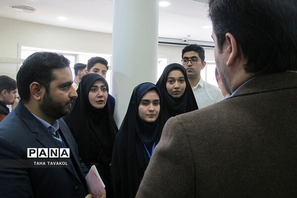 نمایشگاه دستاوردهای پژوهشی دانش‌آموزان در پارک فناوری پردیس
