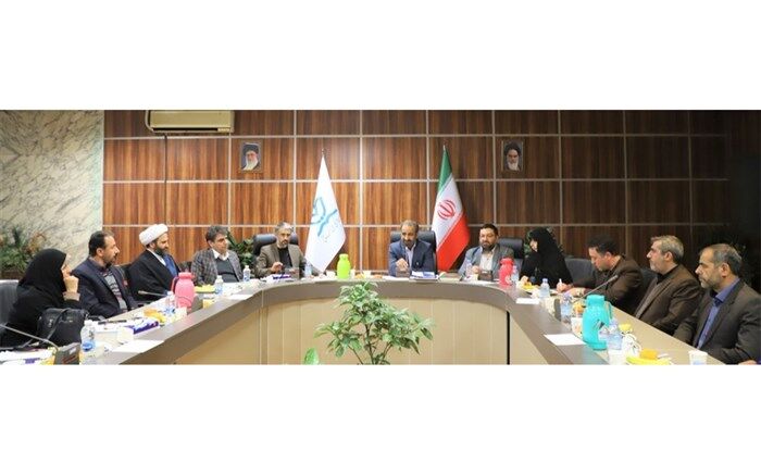 متولیان امر تربیت باید پایه‌های معرفت و معنویت را در خود و در فضای پرورشی تقویت کنند