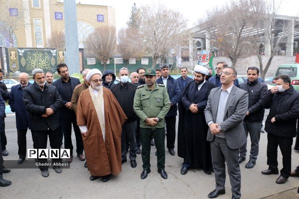 تجدید میثاق سرپرست جدید آموزش و پرورش آذربایجان‌شرقی با شهدا در اولین روز کاری