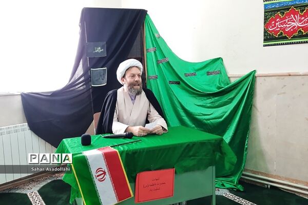 محفل انس با قرآن در دبیرستان حضرت فاطمه (س) سربندان دماوند