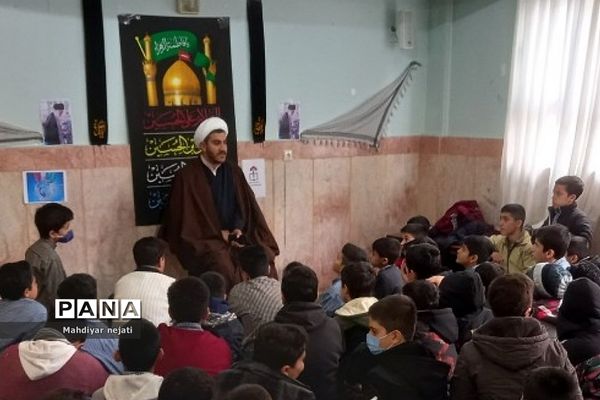 برگزاری کلاس‌های بصیرتی در ایام فاطمیه در مدارس رودهن