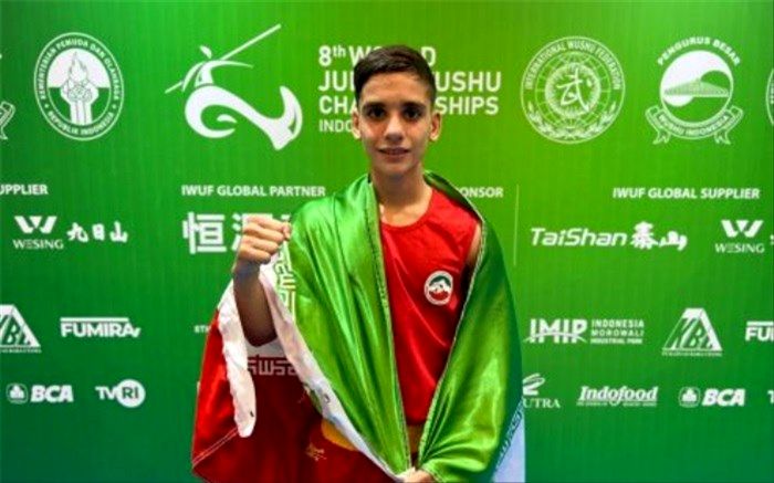 مدال طلای جهان بر گردن دانش‌آموز گلستانی