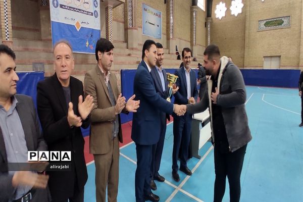 فینال مسابقات فوتسال دانش‌آموزان دوره دوم متوسطه شهرستان‌های استان تهران