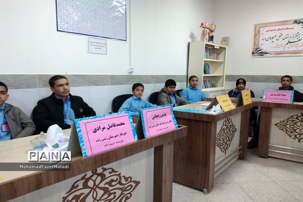 بازدید مدیر آموزش و پرورش خلیل‌آباد از اجرای طرح مدام در دبیرستان رئیس‌زاده