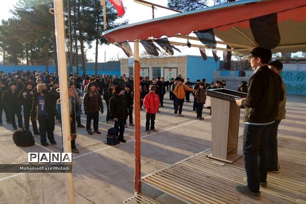 بازدید مدیر آموزش و پرورش خلیل‌آباد از اجرای طرح مدام در دبیرستان رئیس‌زاده