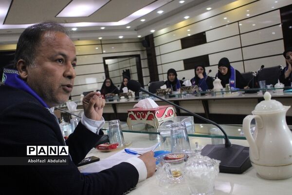 نشست کارشناسان سازمان دانش‌آموزی استان بوشهر