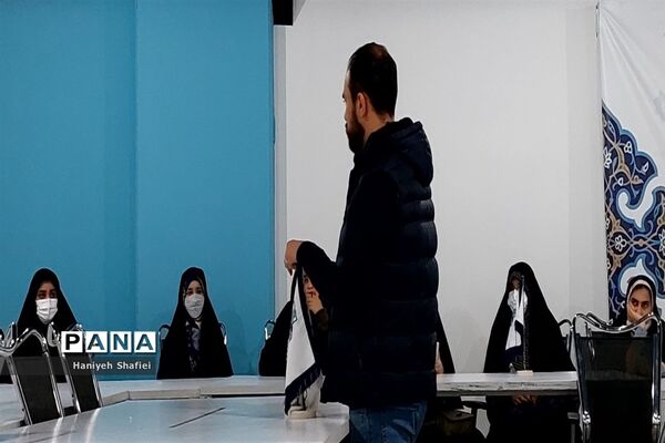 اردوی راهیان پیشرفت و بازدید دانش‌آموزان بسیجی از کارخانه نوآوری شیراز