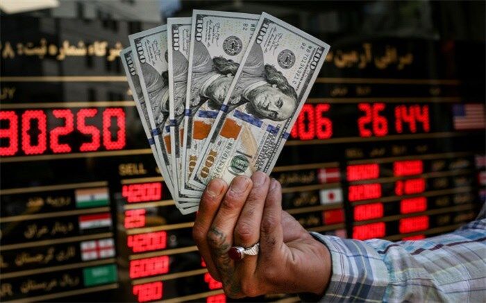 آغاز معاملات توافقی دلار با ۳۶ هزار و ۷۷۰ تومان