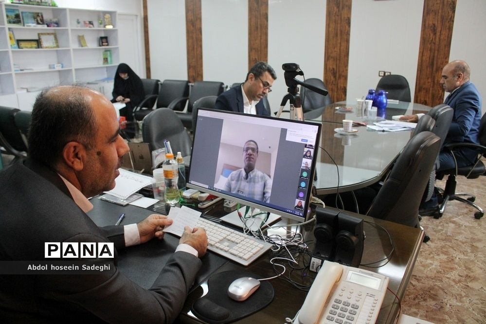 جلسه توجیهی طرح انسداد مبادی بیسوادی در بوشهر