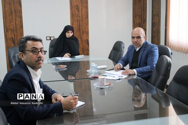 جلسه توجیهی طرح انسداد مبادی بیسوادی در بوشهر