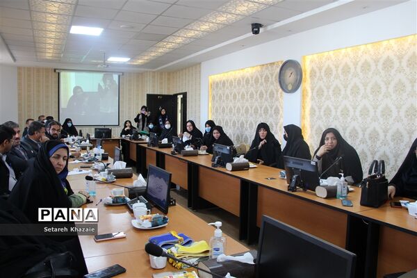نشست تبیین طرح ملی مفاخر خراسان رضوی در ناحیه6