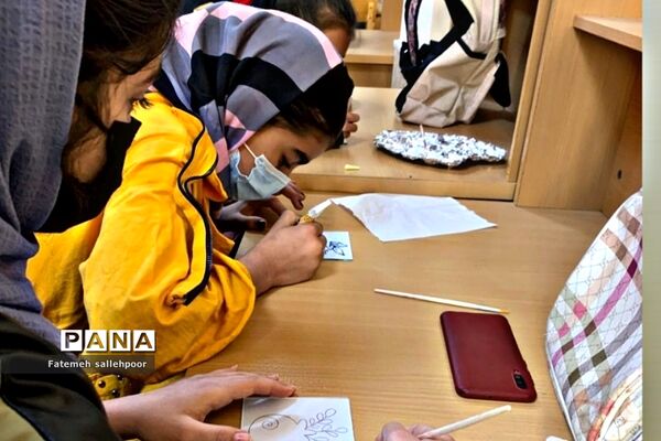 کارگاه آمادگی برای یلدای رنگی با کودکان در قرچک