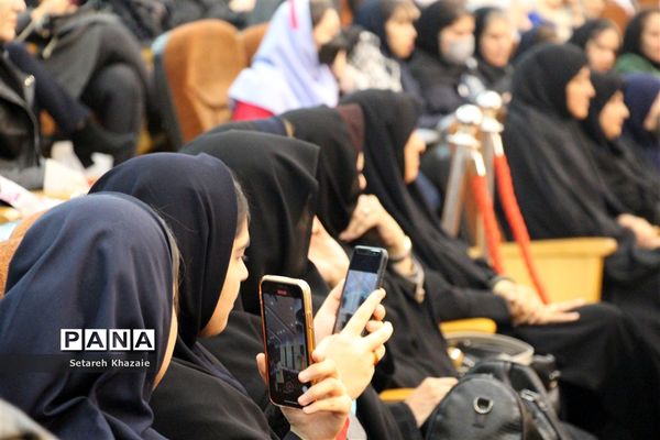 جشن دختران افتخارآفرین مدارس غیردولتی مشهد