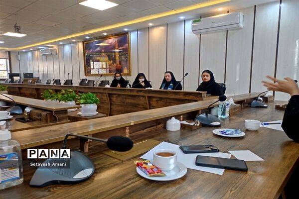 جلسه اعضای مجلس دختران دانش‌آموزی ناحیه 3 مشهد