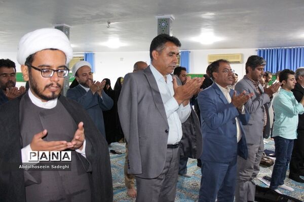 نماز جماعت معاونان و کارشناسان حوزه پرورشی ادارات آموزش و پرورش شهرستان‌ها و مناطق استان بوشهر