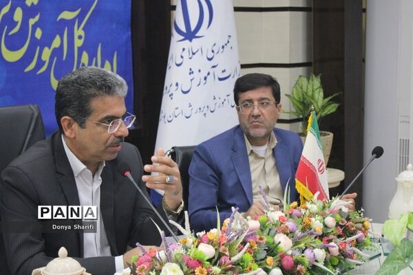نشست هم‌اندیشی معاونان پرورشی و تربیت‌بدنی شهرستان‌ها و مناطق آموزش و پرورش استان بوشهر