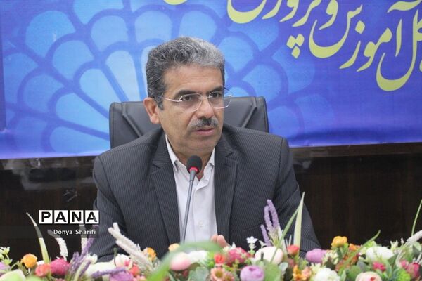نشست هم‌اندیشی معاونان پرورشی و تربیت‌بدنی شهرستان‌ها و مناطق آموزش و پرورش استان بوشهر