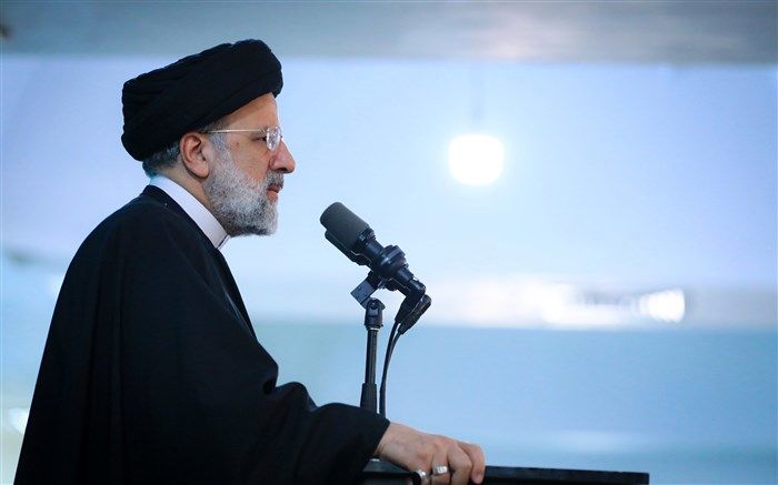 دیدار آیت‌الله رئیسی با مردم روستای مرزی لانو و بازدید از طرح‌های محرومیت‌زدایی از منطقه