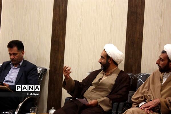جلسه کمیته فرهنگی در دفتر امام جمعه بخش جوادآباد