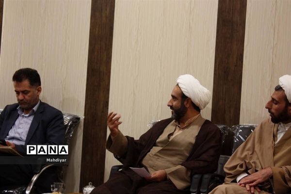جلسه کمیته فرهنگی در دفتر امام جمعه بخش جوادآباد