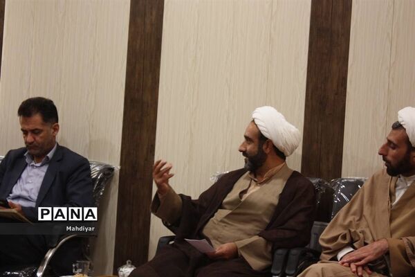 جلسه کمیته فرهنگی در دفتر امام جمعه بخش جوادآباد