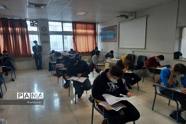 برگزاری آزمون‌های شبه کنکور در دبیرستان فرهنگ عرفان منطقه ۱۳