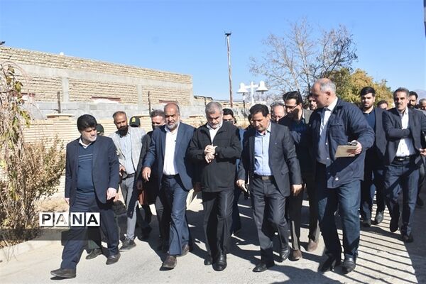 بازدید نایب رئیس مجلس شورای اسلامی از اجرای پروژه های شهرستان بهاباد
