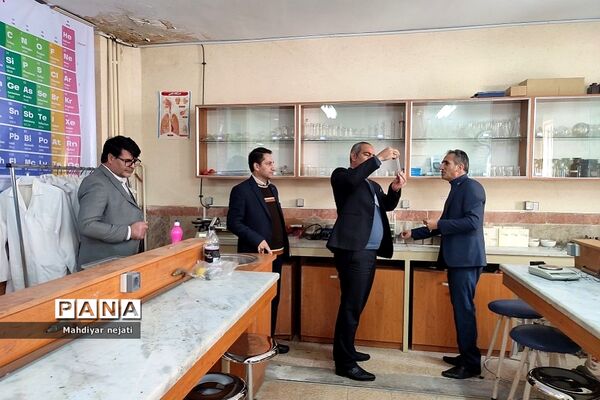 بازدید رئیس امور مدارس سمپاد کشور از مدرسه استعدادهای درخشان شهید بهشتی رودهن