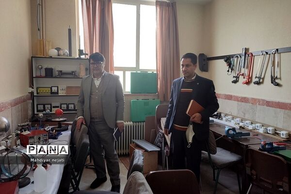بازدید رئیس امور مدارس سمپاد کشور از مدرسه استعدادهای درخشان شهید بهشتی رودهن