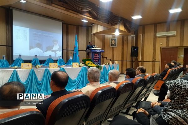 تجلیل از برگزیدگان مسابقات قرآنی ناحیه3 شیراز