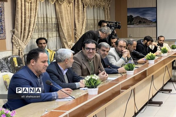 دیدار صمیمی وزیرآموزش و پرورش با دانشجویان دانشگاه فرهنگیان استان کرمانشاه