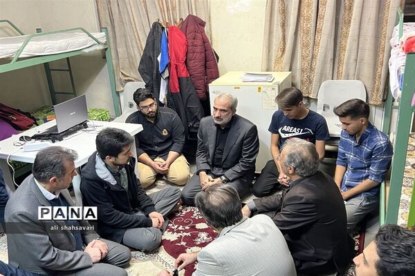 دیدار صمیمی وزیرآموزش و پرورش با دانشجویان دانشگاه فرهنگیان استان کرمانشاه