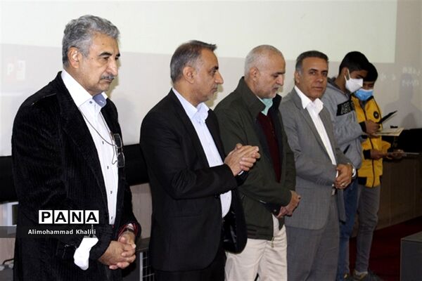 آئین تجلیل از دانش‌آموزان پژوهشگر در استان فارس
