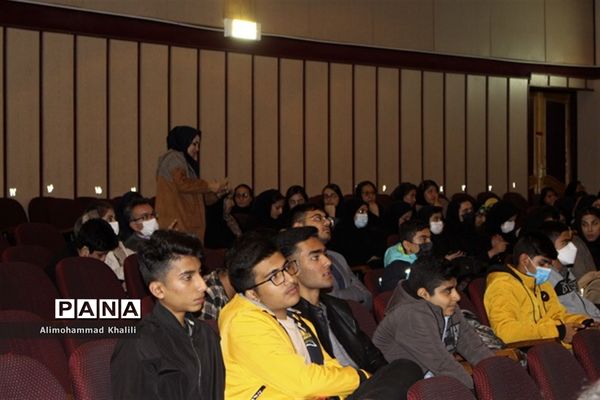 آئین تجلیل از دانش‌آموزان پژوهشگر در استان فارس