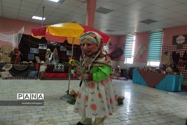 جشنواره ایران شناسی آموزشگاه ابتدایی هیئت امنایی شهید مقدم ناحیه دو شهرری