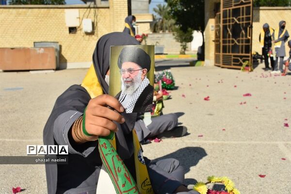 مراسم تشییع شهید گمنام در دبیرستان قاضی گله دار استان فارس