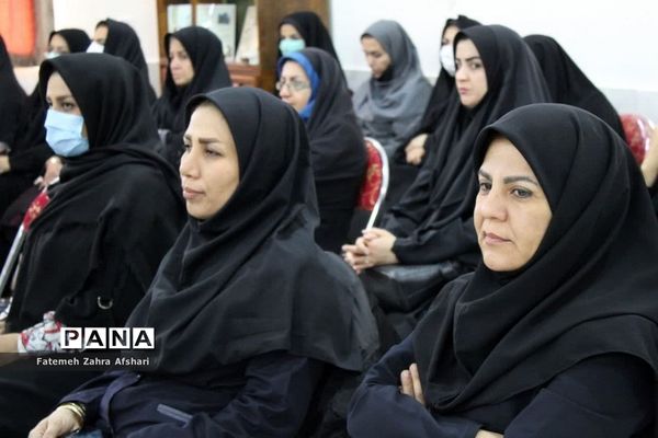 افتتاح اولین مدرسه متاورس استان و تجلیل از برگزیدگان پژوهشی شهرستان سمنان
