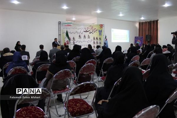 افتتاح اولین مدرسه متاورس استان و تجلیل از برگزیدگان پژوهشی شهرستان سمنان