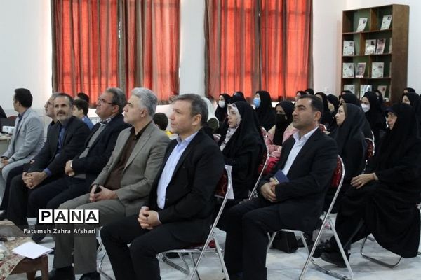 افتتاح اولین مدرسه متاورس استان و تجلیل از برگزیدگان پژوهشی شهرستان سمنان