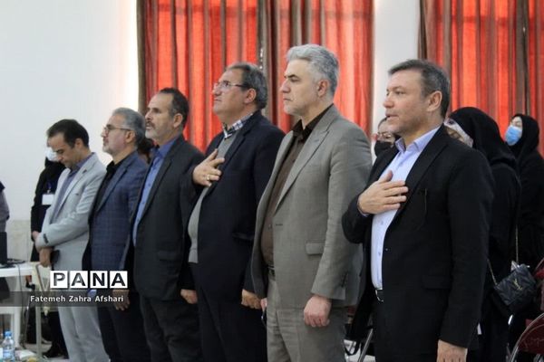 افتتاح اولین مدرسه متاورس استان و تجلیل از برگزیدگان پژوهشی شهرستان سمنان