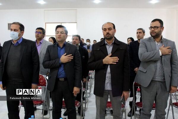 افتتاح اولین مدرسه متاورس استان و تجلیل از برگزیدگان پژوهشی شهرستان سمنان