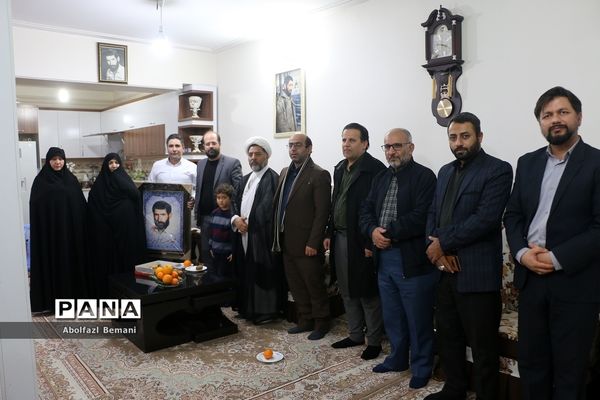 دیدار رئیس سازمان نهضت سواد‌آموزی با خانواده های شهدا در قم