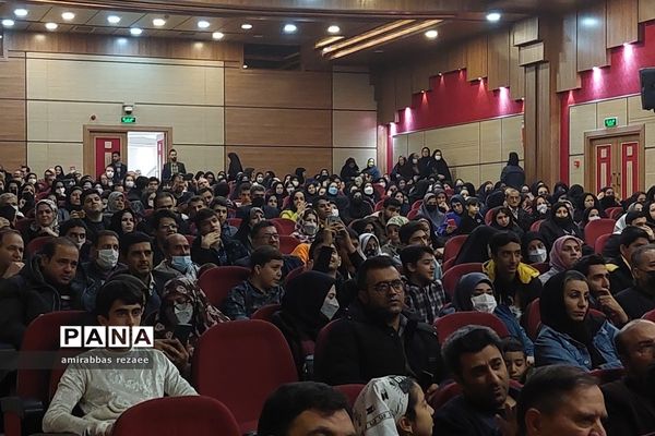 مراسم تقدیر از دانش‌آموزان، معلمان  و پژوهشگران شهرستان شهریار